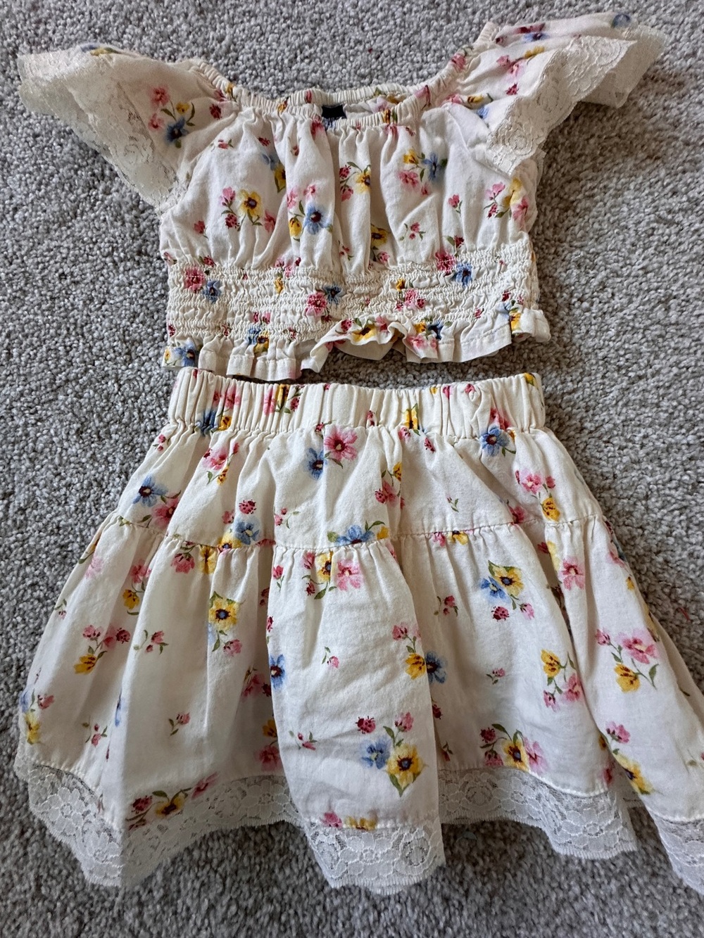 Old Navy Cream Floral Off-Shoulder Two-Piece Set with Lace Trim